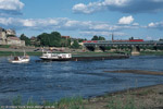 Bild des Monats Juli 2002 . .  / 219 149 mit RB 27524 aus Leipzig überquert die Elbe in Meißen.
2. Juni 2002.