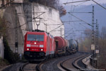 November 2005. 185 277. Rothenstein. . Thüringen / Ein Güterzug im Saaletal bei Rothenstein.
