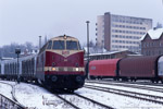 22. November 2005. MEG 202. Bad Lobenstein. . Thüringen / Sofort nach der Ankunft in Lobenstein wird ein bereistehender Güterzug zurück nach Saalfeld übernommen.